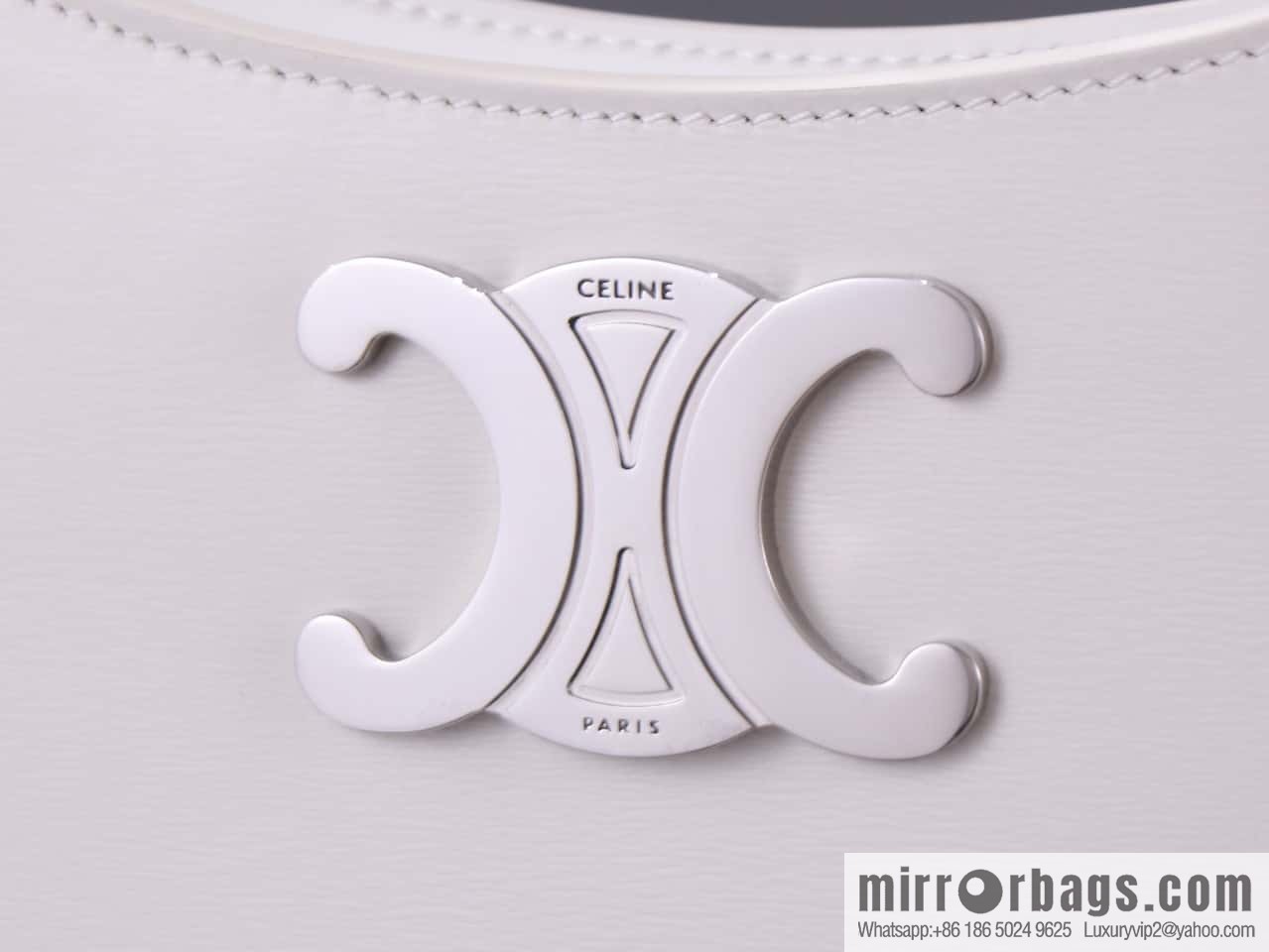 CELIN_E 2024 | TILLY medium shiny cow leather handbag The latest armpit bag number: 115703BF4.38NO
