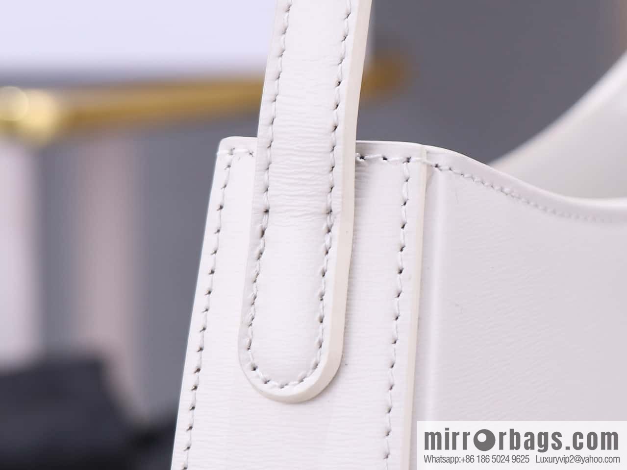 CELIN_E 2024 | TILLY medium shiny cow leather handbag The latest armpit bag number: 115703BF4.38NO