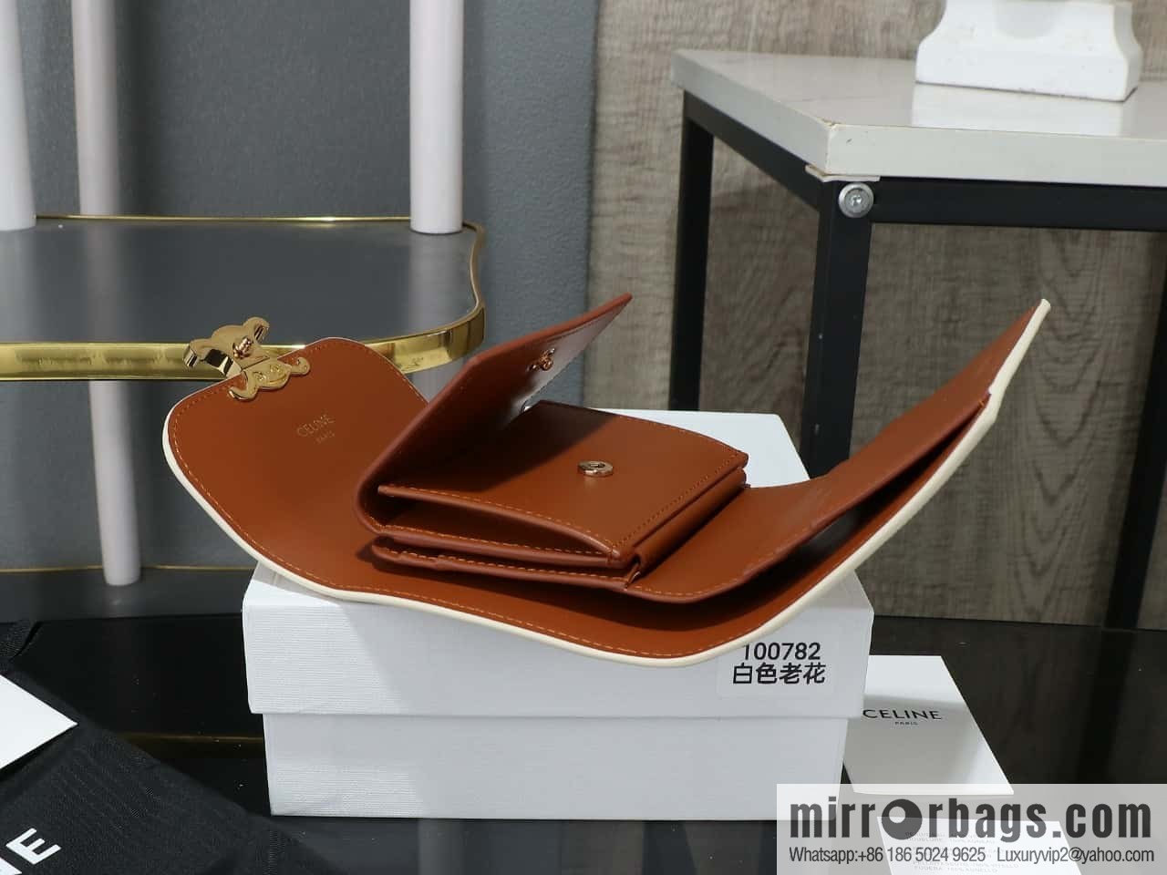 [Premium all-steel hardware] CE three-fold wallet, simple old flower three-fold wallet, model number: 100782
