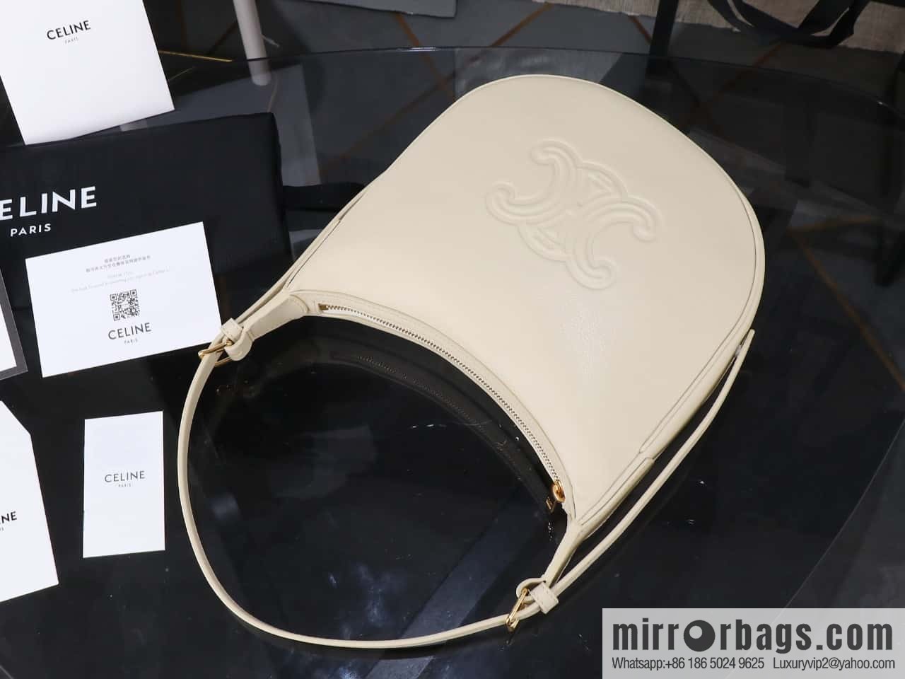 [Premium all-steel hardware] Small HELOSE TRIOMPHE logo printed cow leather handbag No.: 117252 117523