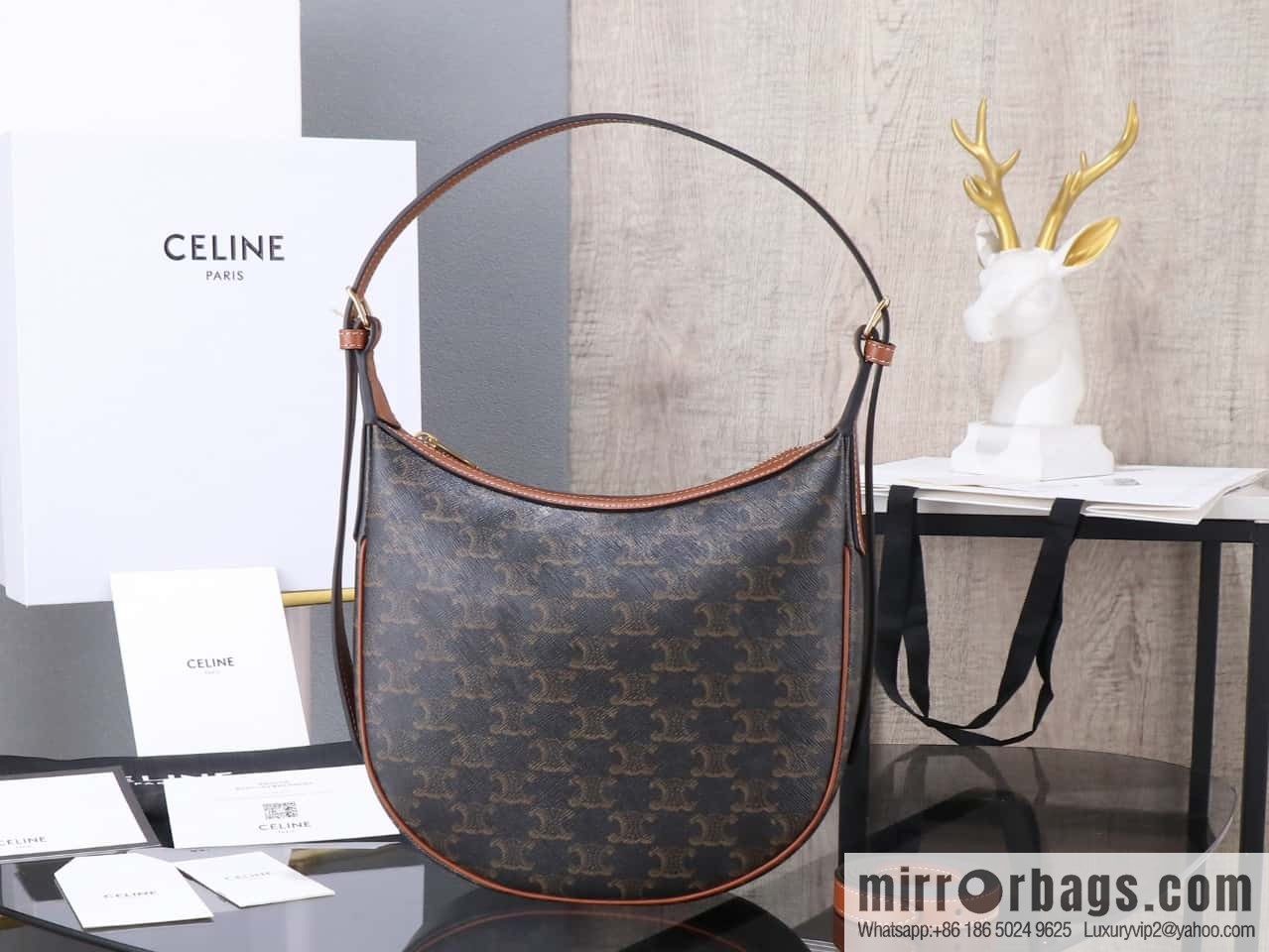 [Premium all-steel hardware] Small HELOSE TRIOMPHE logo printed cow leather handbag No.: 117252 117523