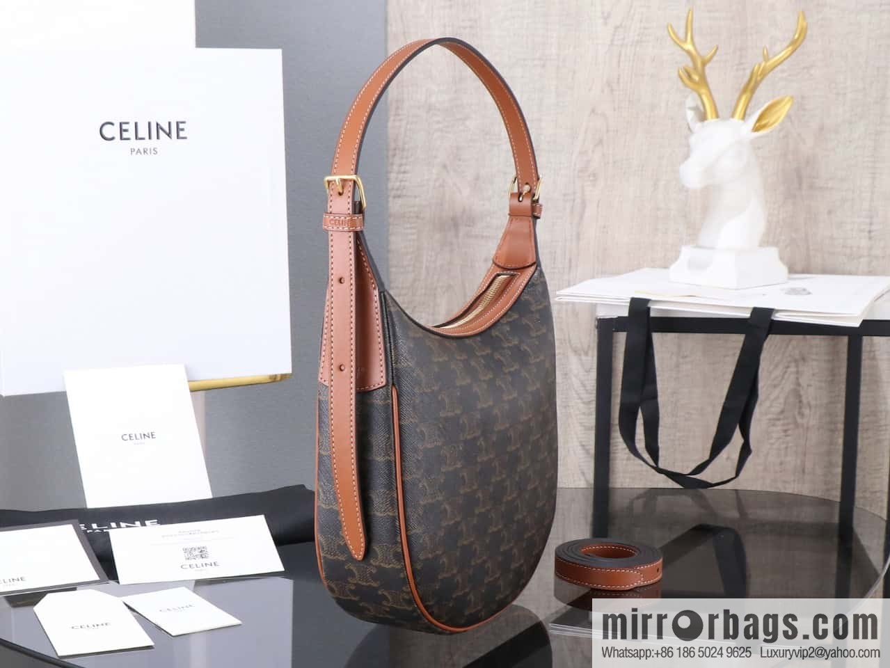 [Premium all-steel hardware] Small HELOSE TRIOMPHE logo printed cow leather handbag No.: 117252 117523