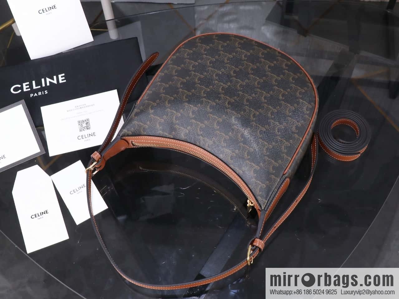 [Premium all-steel hardware] Small HELOSE TRIOMPHE logo printed cow leather handbag No.: 117252 117523
