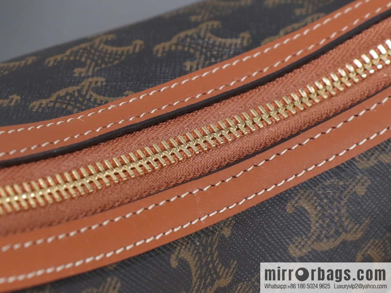 [Premium all-steel hardware] Small HELOSE TRIOMPHE logo printed cow leather handbag No.: 117252 117523