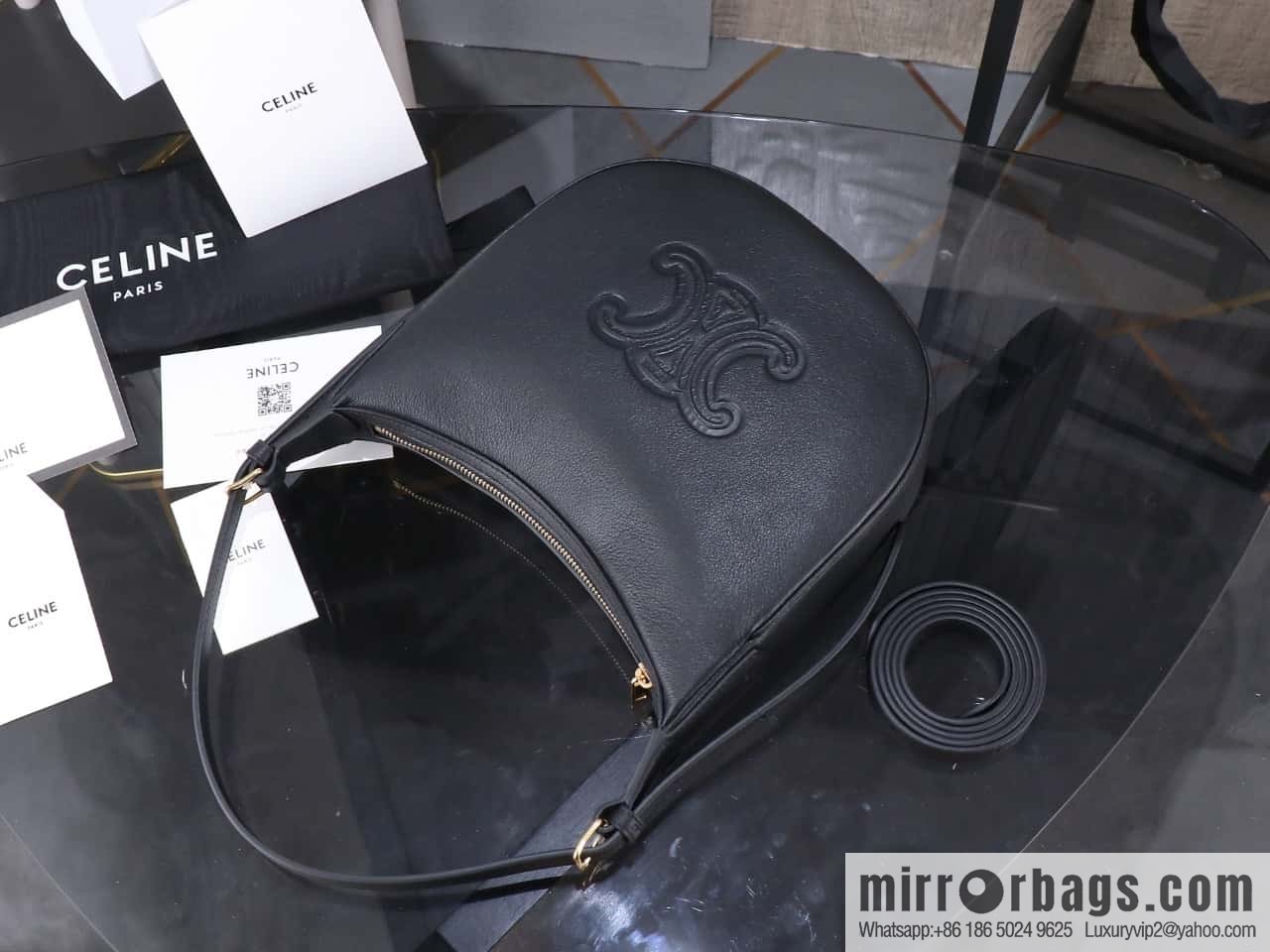 [Premium all-steel hardware] Small HELOSE TRIOMPHE logo printed cow leather handbag No.: 117252 117523