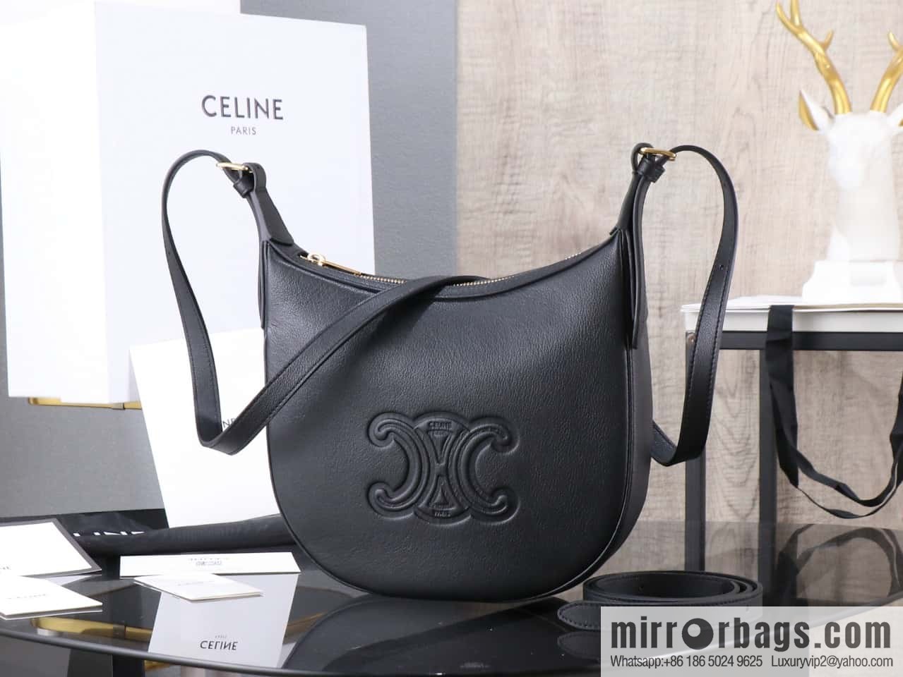 [Premium all-steel hardware] Small HELOSE TRIOMPHE logo printed cow leather handbag No.: 117252 117523