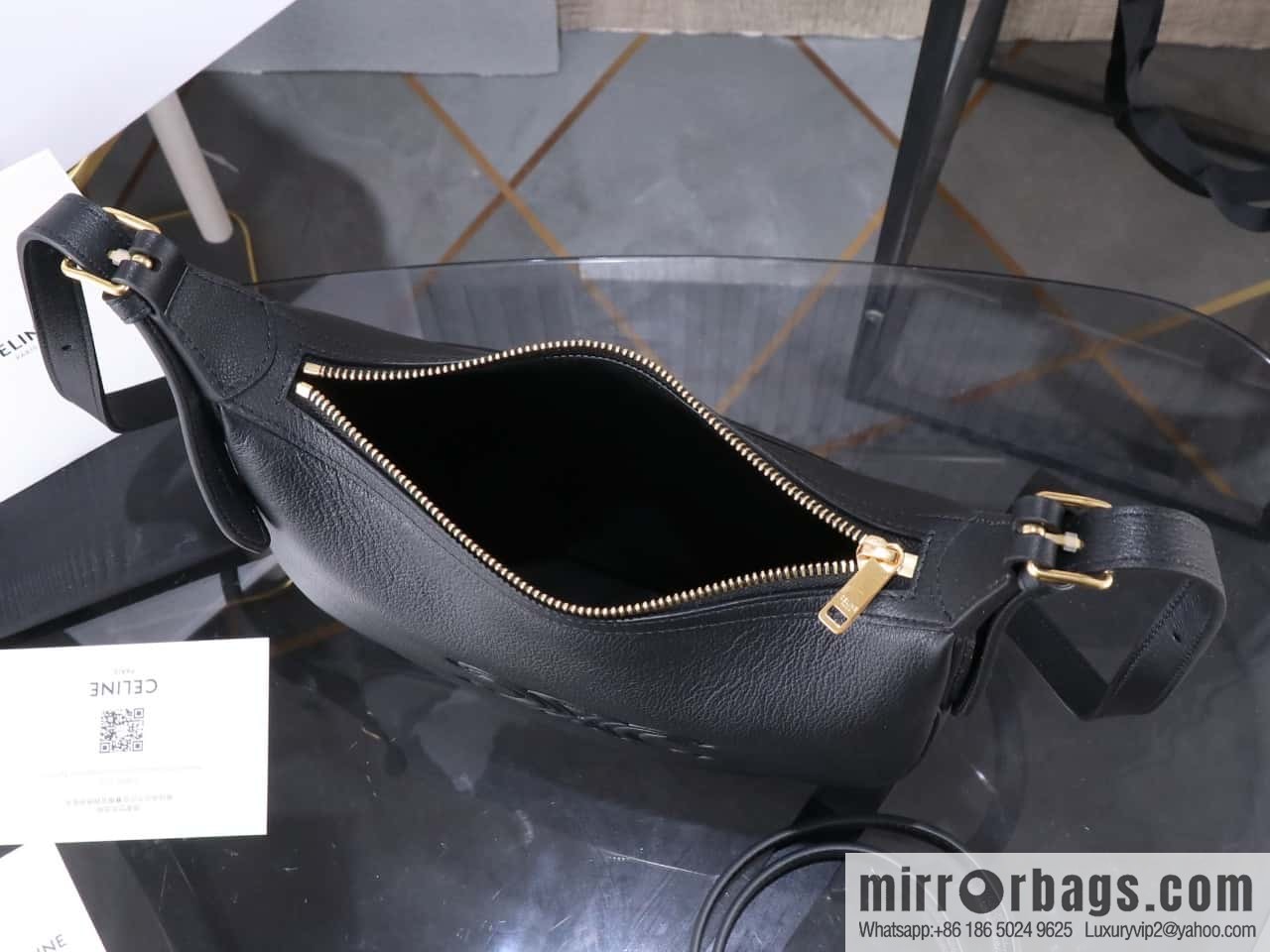 [Premium all-steel hardware] Small HELOSE TRIOMPHE logo printed cow leather handbag No.: 117252 117523