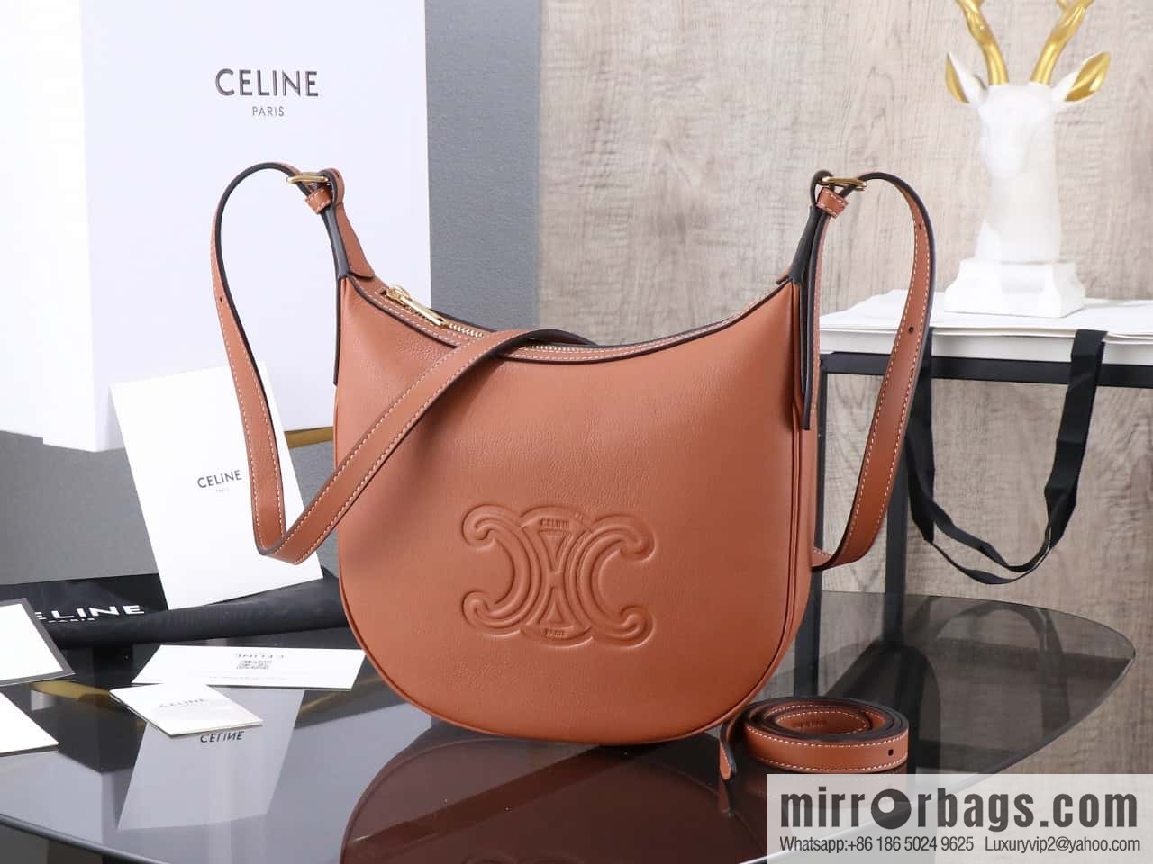 [Premium all-steel hardware] Small HELOSE TRIOMPHE logo printed cow leather handbag No.: 117252 117523