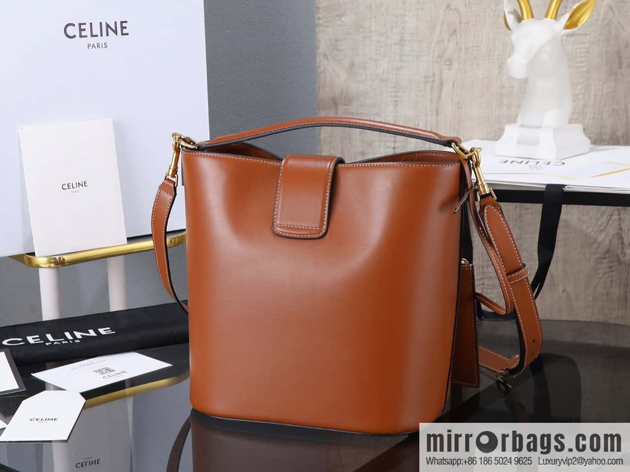 [Premium all-steel hardware] 24s new Louise bucket bag CELINE LOUISE medium smooth cow leather handbag No.: 116613FX9.38NO