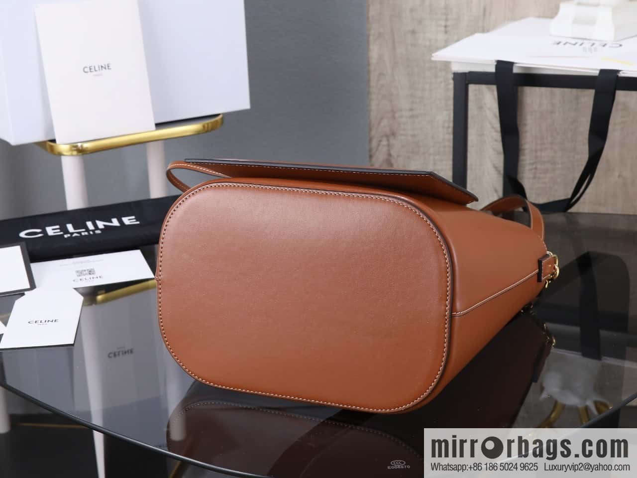 [Premium all-steel hardware] 24s new Louise bucket bag CELINE LOUISE medium smooth cow leather handbag No.: 116613FX9.38NO