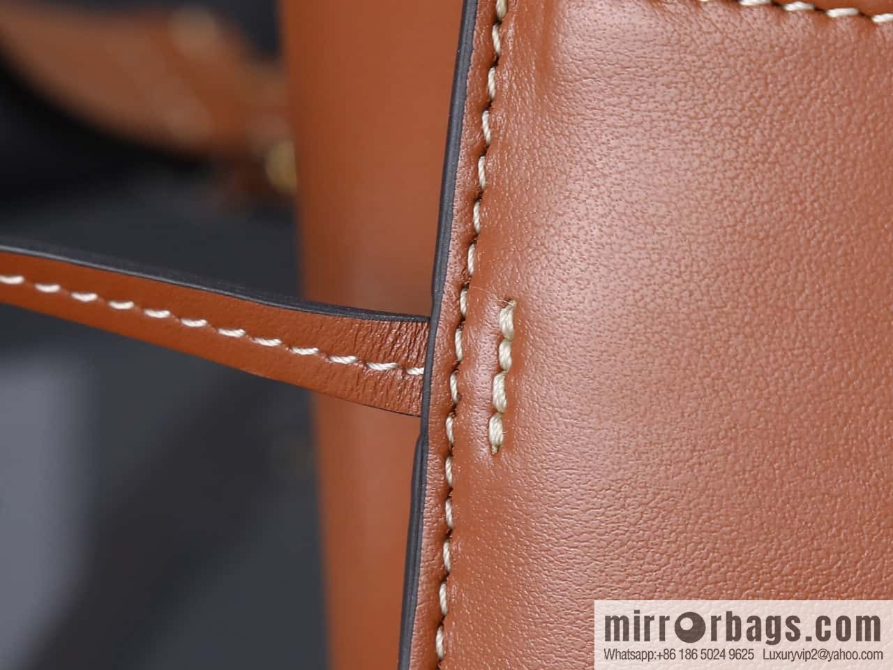[Premium all-steel hardware] 24s new Louise bucket bag CELINE LOUISE medium smooth cow leather handbag No.: 116613FX9.38NO
