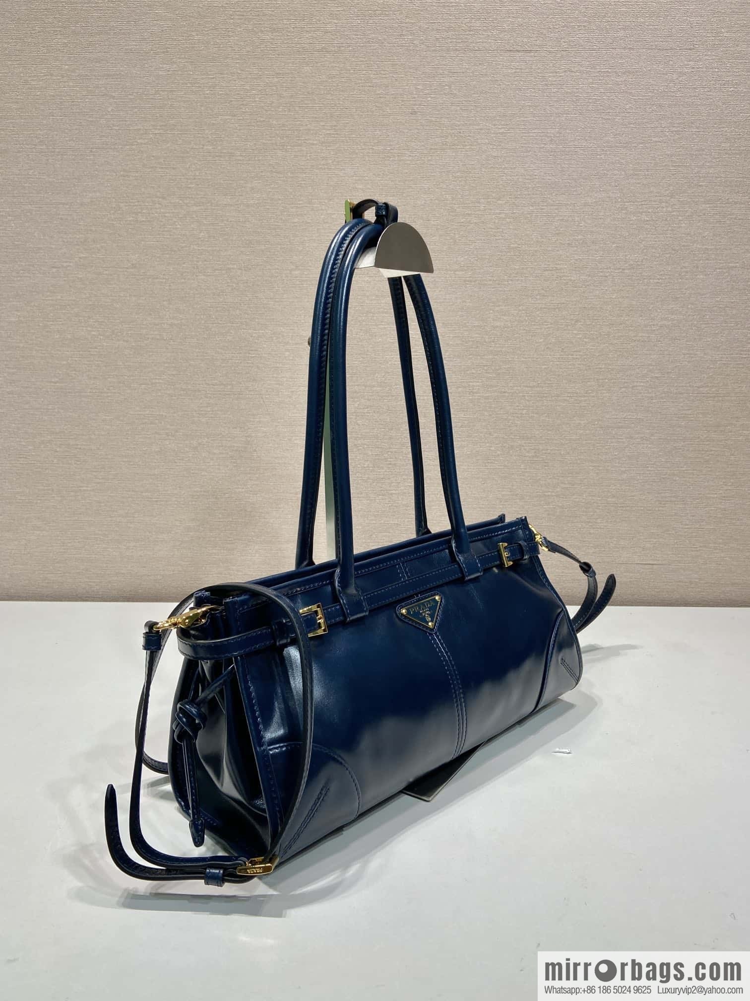 PRADA 🎉 LusSo lf oil wax leather 🎉 1BA426 small new color🎉🎉