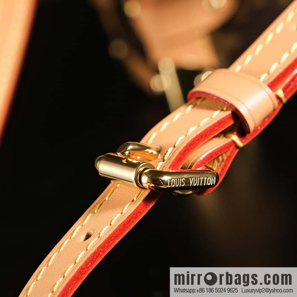 LV 𝑺𝑰𝑫𝑬 𝑻𝑹𝑼𝑵𝑲 Chip Diamond Jump Code Medium Series #M