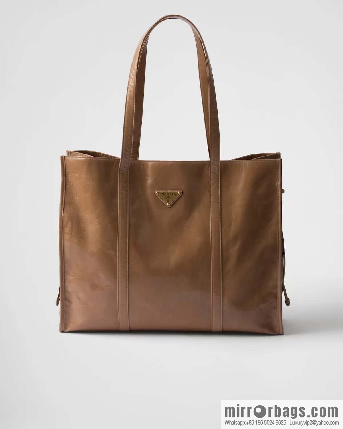PRADA 🎉 oil wax tote bag 🎉 1BG460 caramel color