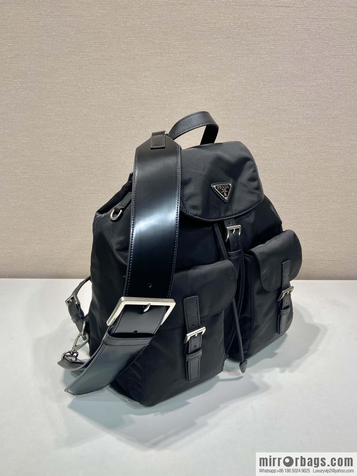 PRADA ๐ new backpack ๐ 2VZ110 bright shoulder back๐๐