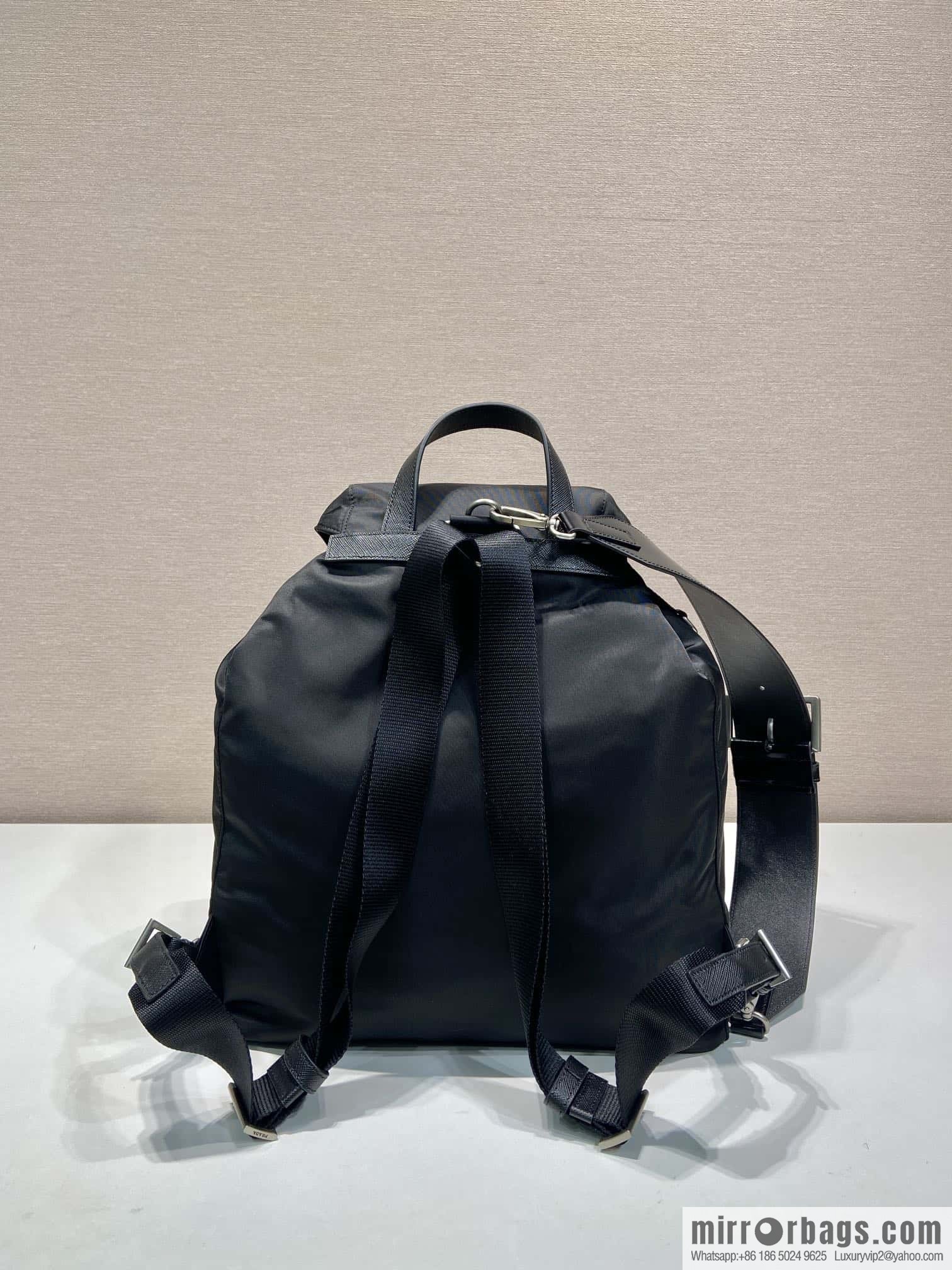 PRADA ๐ new backpack ๐ 2VZ110 bright shoulder back๐๐