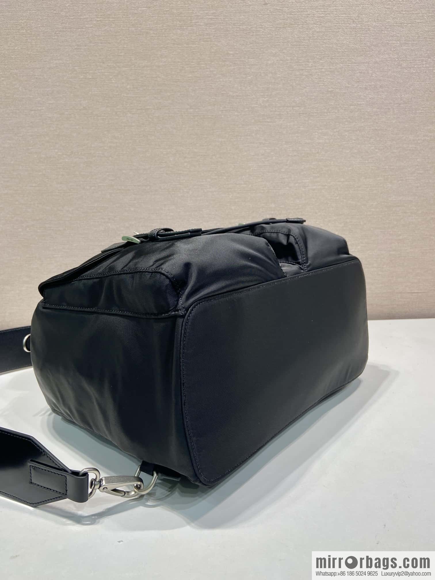 PRADA ๐ new backpack ๐ 2VZ110 bright shoulder back๐๐