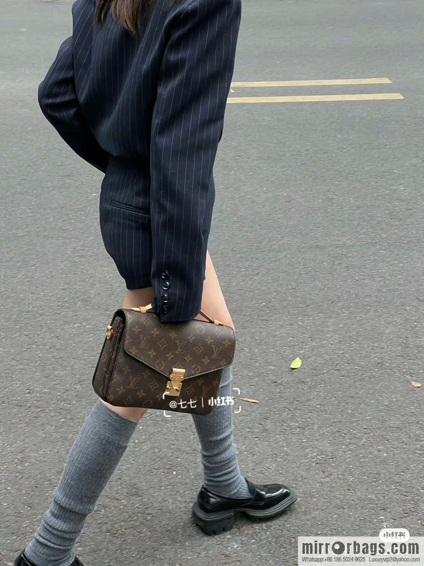 LV ππππππππ πππππ chip rhombus code messenger bag series M44875