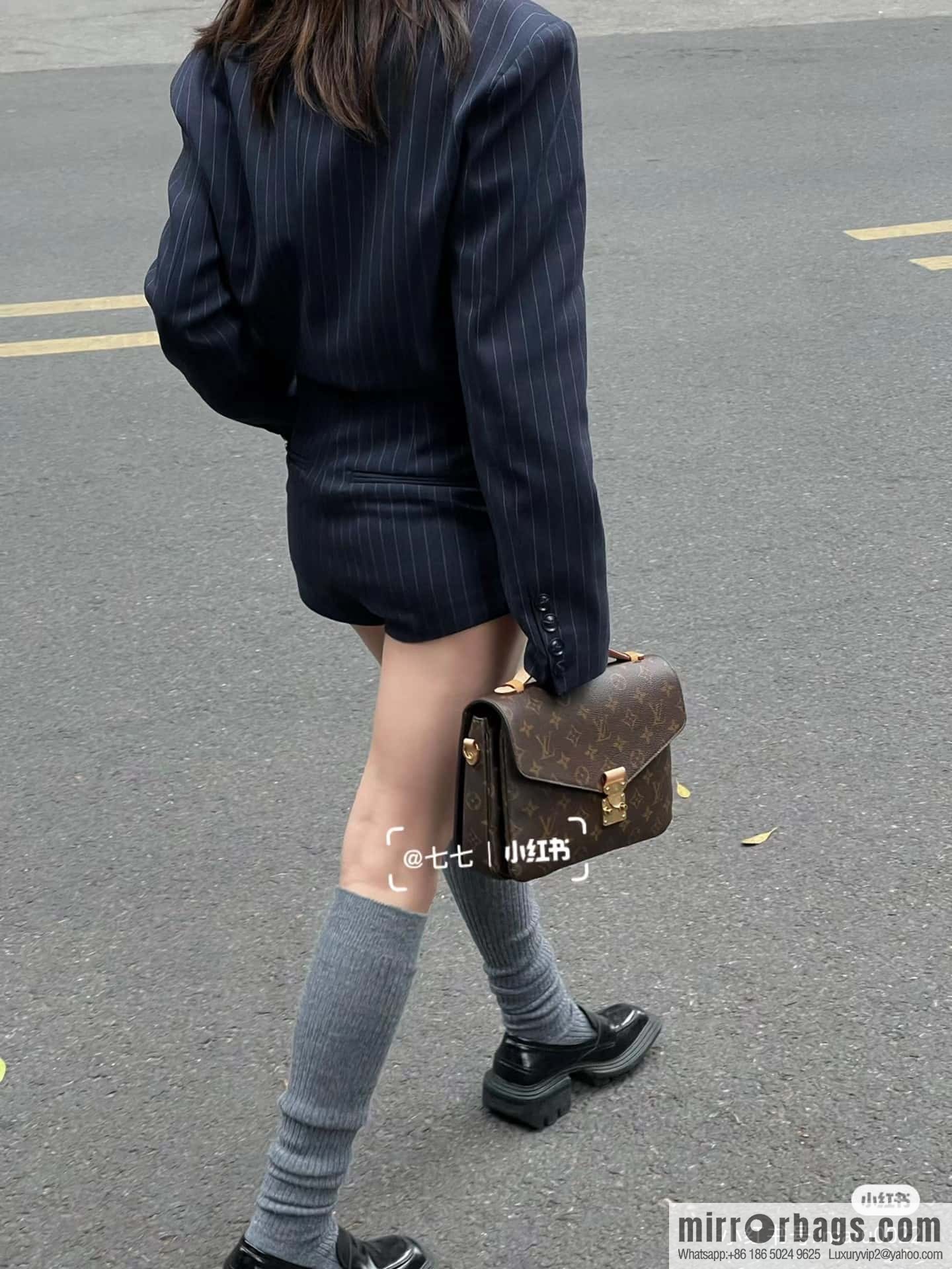 LV ππππππππ πππππ chip rhombus code messenger bag series M44875