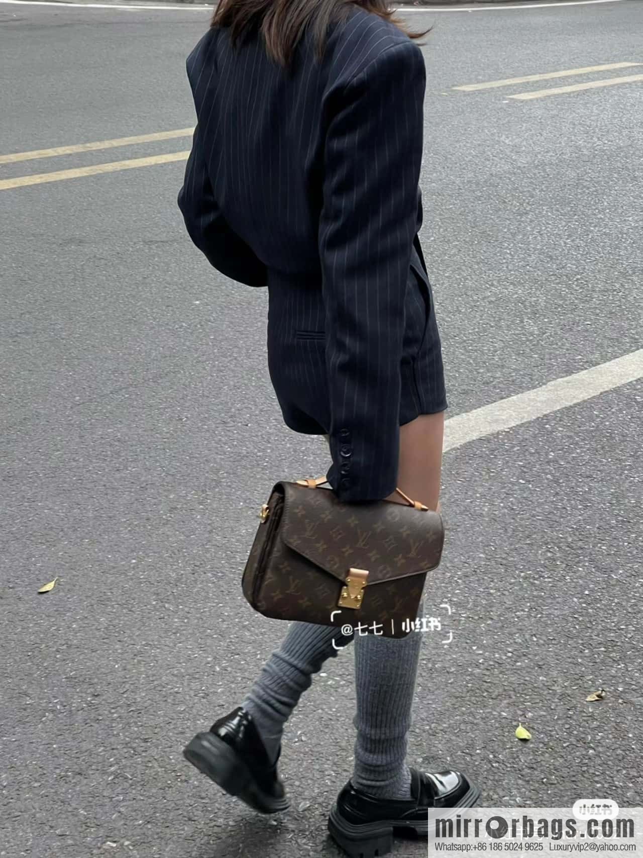 LV ππππππππ πππππ chip rhombus code messenger bag series M44875