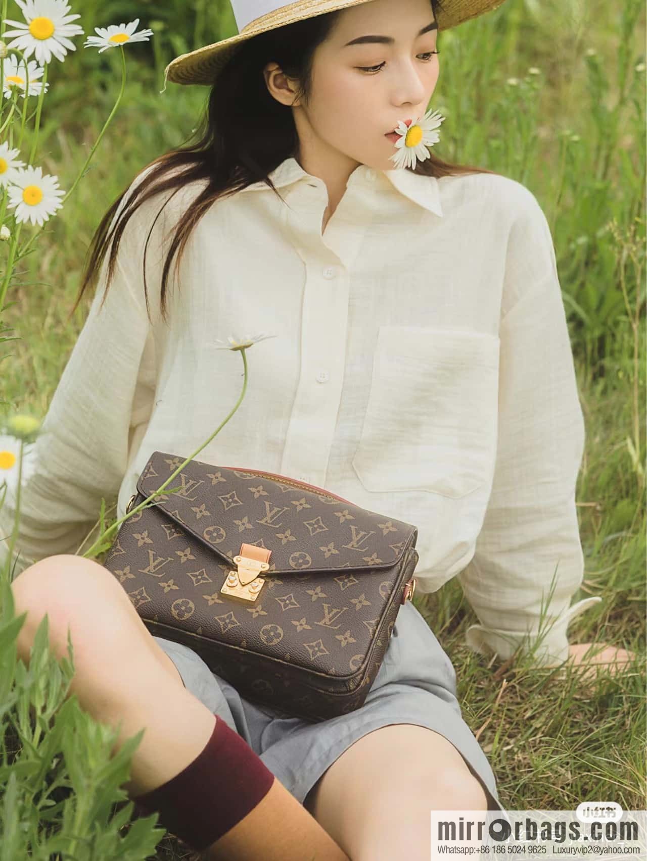 LV ππππππππ πππππ chip rhombus code messenger bag series M44875