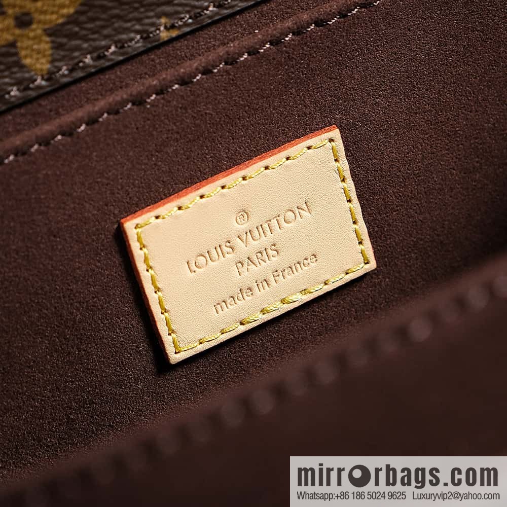 LV ππππππππ πππππ chip rhombus code messenger bag series M44875