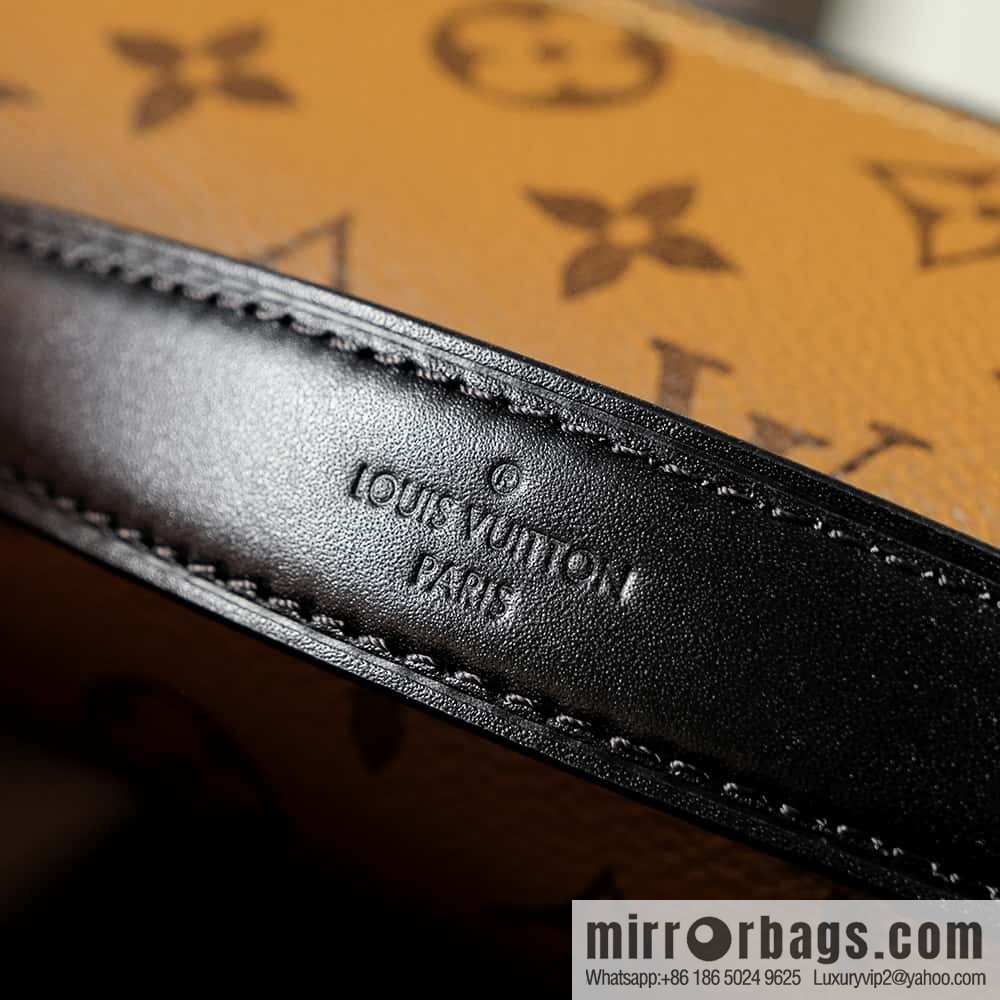 LV 𝐏𝐎𝐂𝐇𝐄𝐓𝐓𝐄 𝐌𝐄𝐓𝐈𝐒 chip rhombus code messenger bag series M44876
