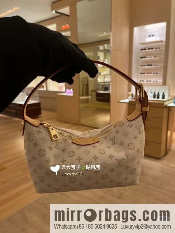 [Boutique‑grade] M12433 white, mini lunch box bag, moon bag series MINI MOON handbag