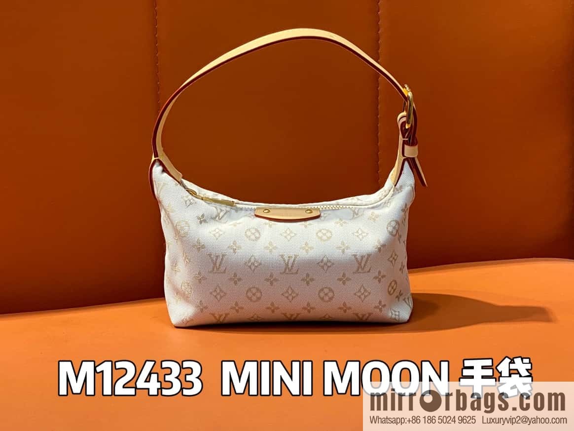 [Boutique‑grade] M12433 white, mini lunch box bag, moon bag series MINI MOON handbag