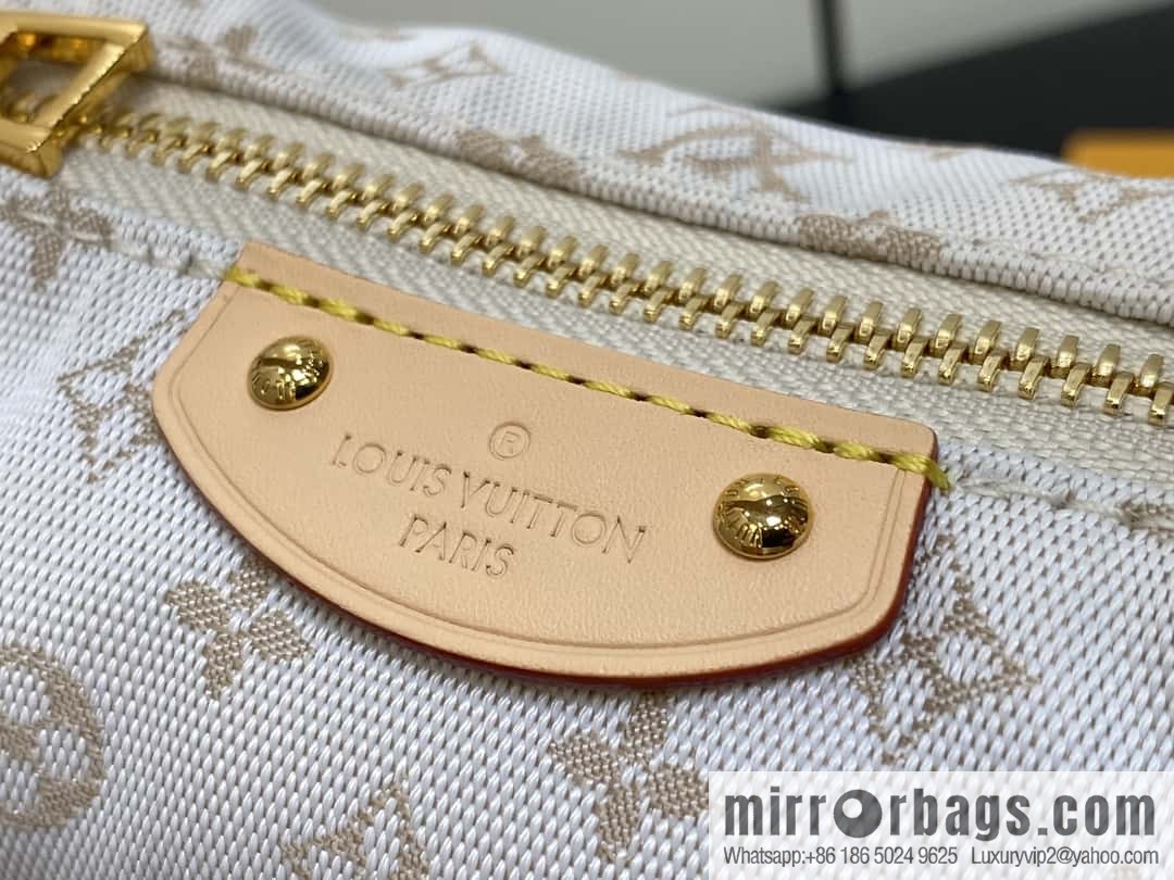 [Boutique‑grade] M12433 white, mini lunch box bag, moon bag series MINI MOON handbag