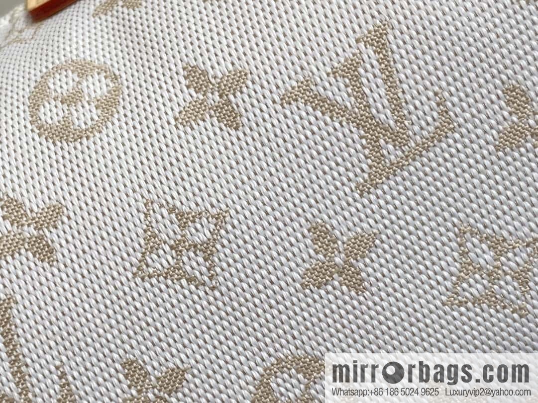 [Boutique‑grade] M12433 white, mini lunch box bag, moon bag series MINI MOON handbag