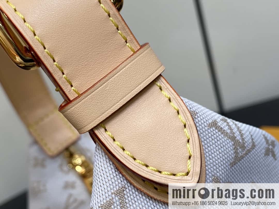 [Boutique‑grade] M12433 white, mini lunch box bag, moon bag series MINI MOON handbag