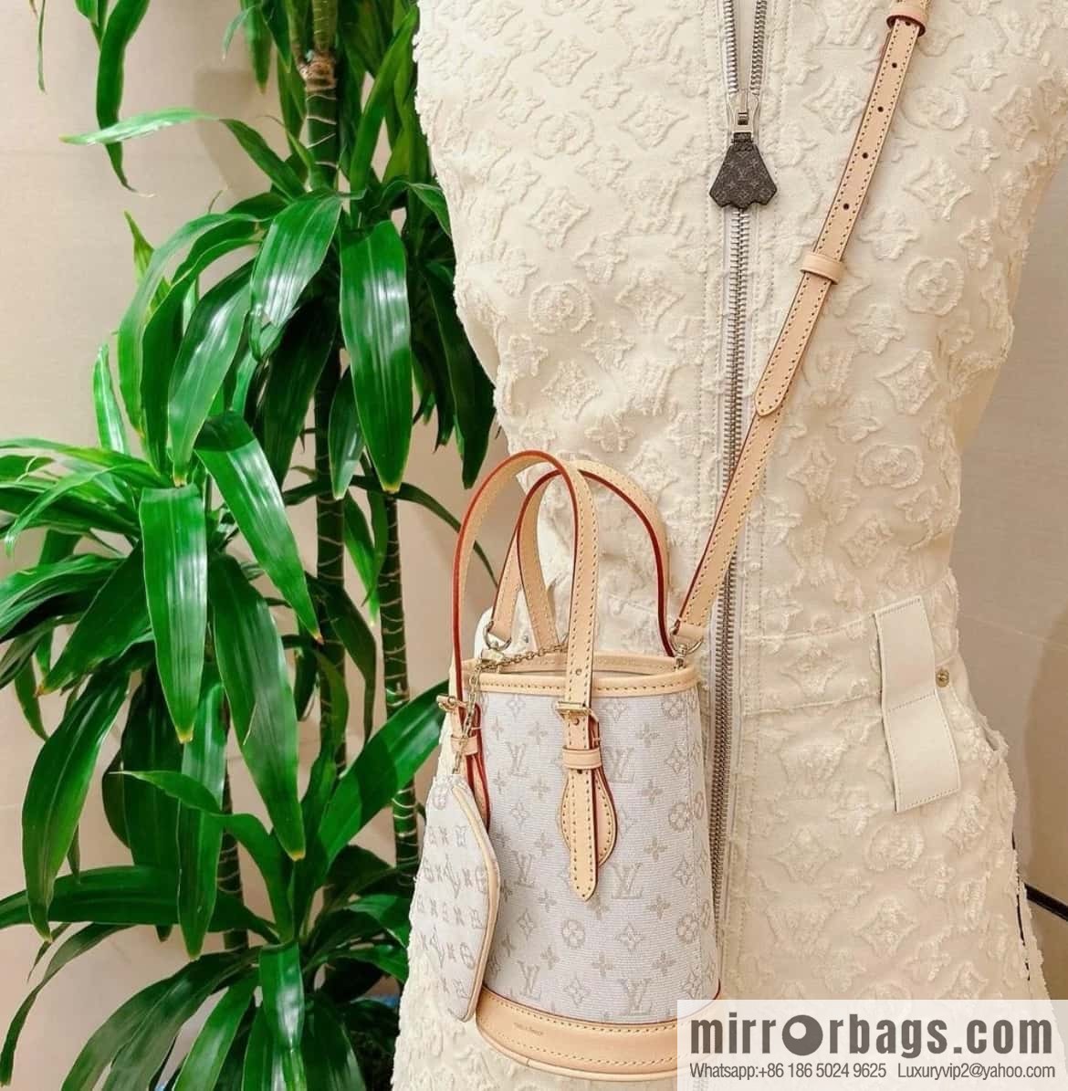 [Boutique‑grade] M12317 white denim, mini bucket bag series Nano Bucket Mini bucket handbag