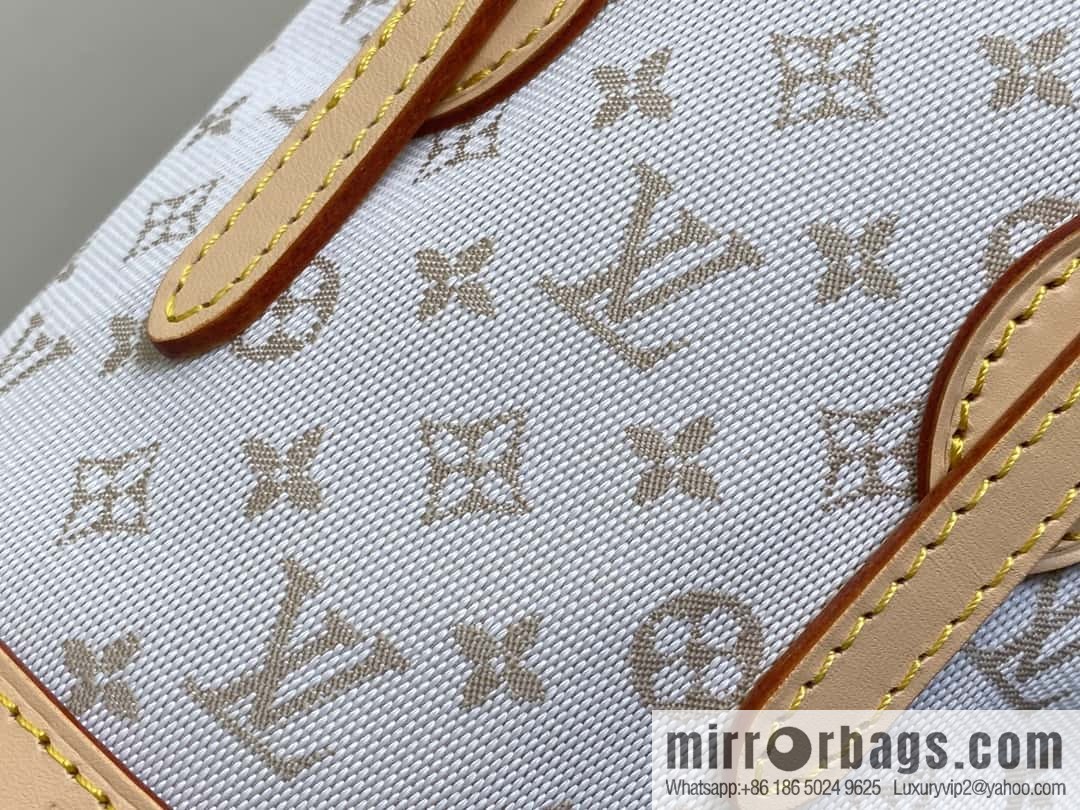 [Boutique‑grade] M12317 white denim, mini bucket bag series Nano Bucket Mini bucket handbag