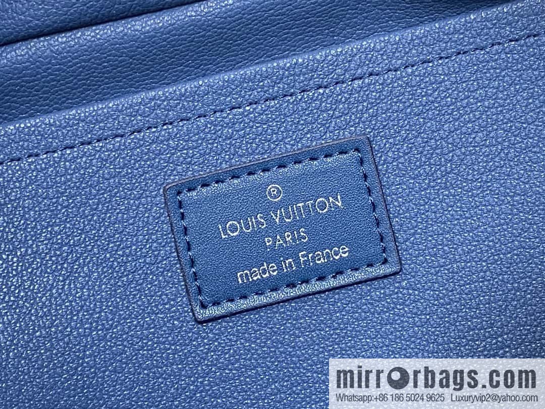 [Premium‑quality] M11599 blue gradual change toilet bag cosmetic bag series Locker Dopp Kit toilet bag