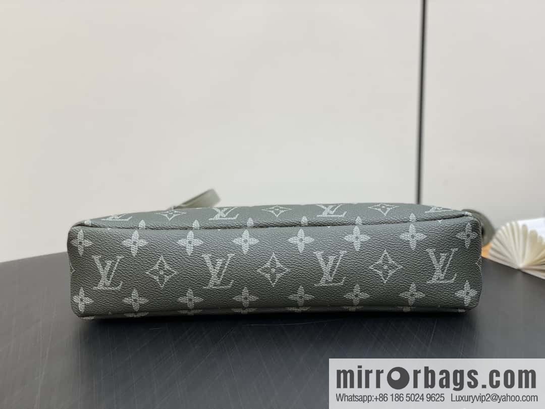 [Boutique‑grade] M11545 blue gradual change handbag clutch series Pochette Voyage Souple clutch