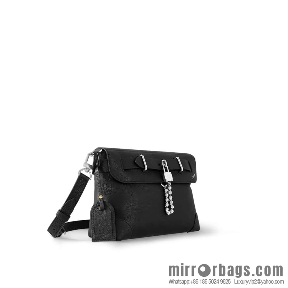 [Boutique‑grade] M11607 black full leather, men's bag messenger bag series, this Steamer Crossbody handbag.