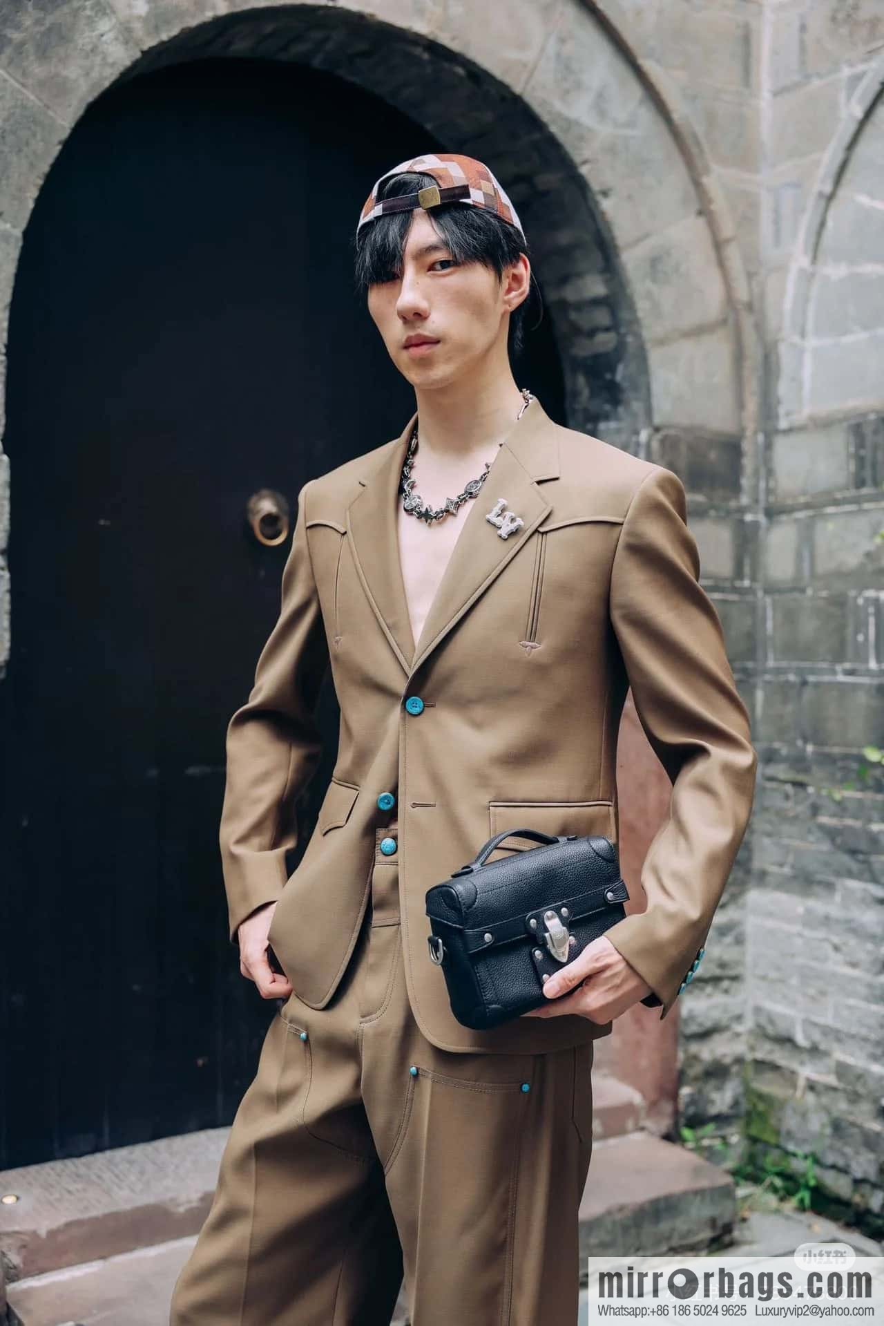 [Boutique‑grade] M11516 black full leather, men's bag box bag series, the new Soul Trunk handbag of the season