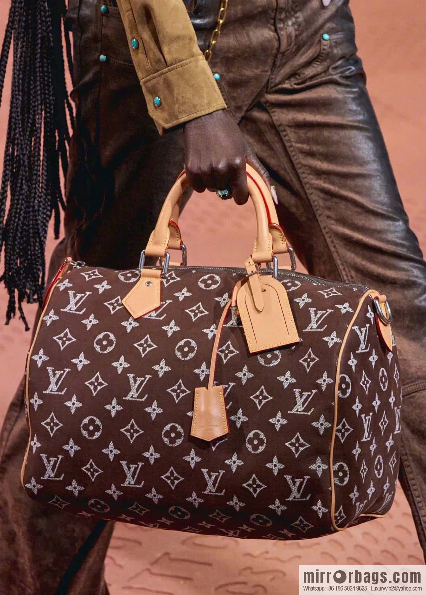 [Boutique‑grade] M24428 grinding dark brown, pillow bag speedy series Speedy P9 Bandoulière 40 Monogram Leather handbag