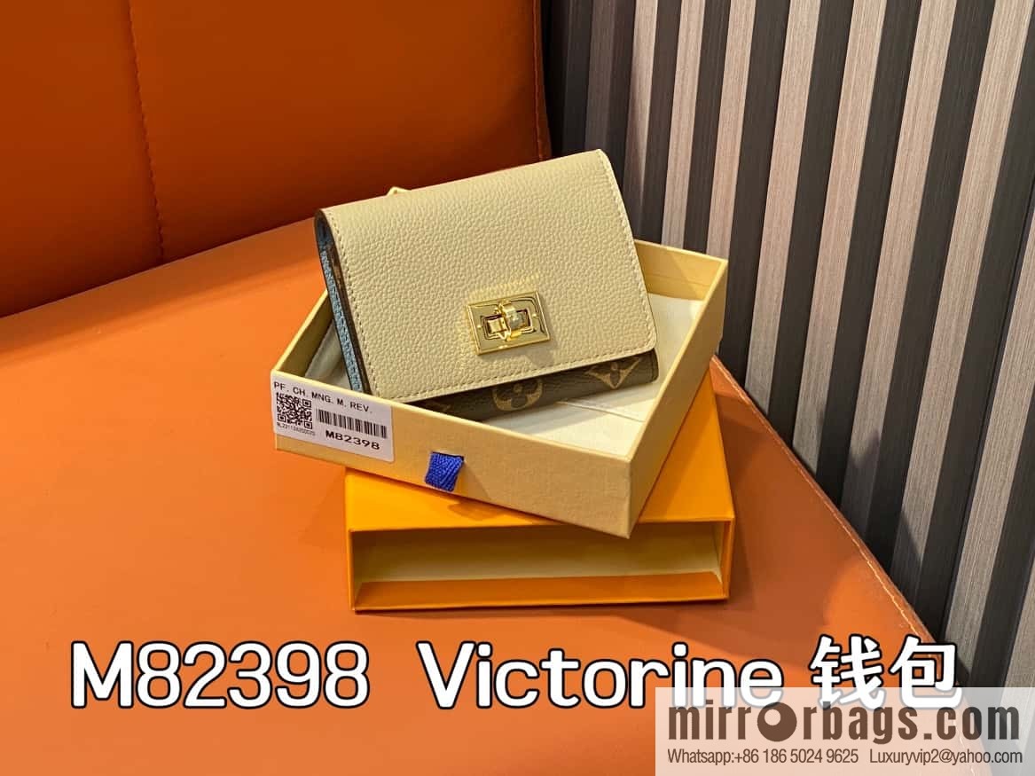 [Boutique‑grade] M82398 khaki, three-fold wallet series Victorine wallet