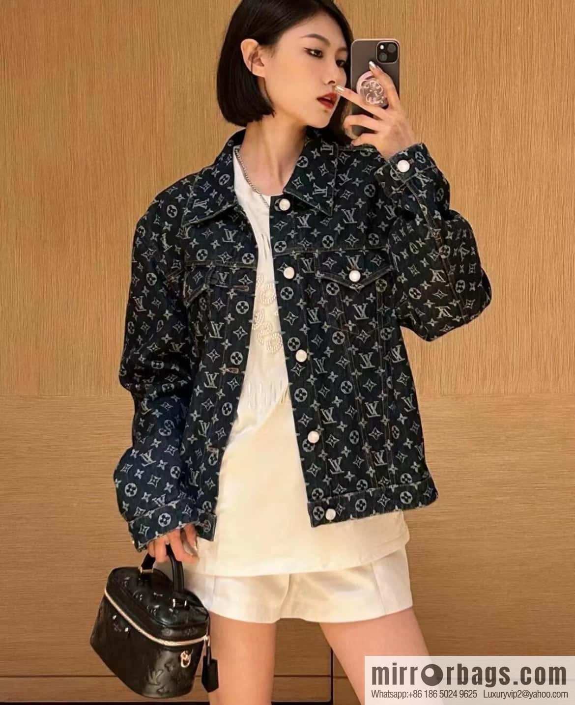 [Boutique‑grade] M25123 black, full leather embossed cosmetic bag series, variable size chip version M25219 white M25123 black, this Vanity small handbag.