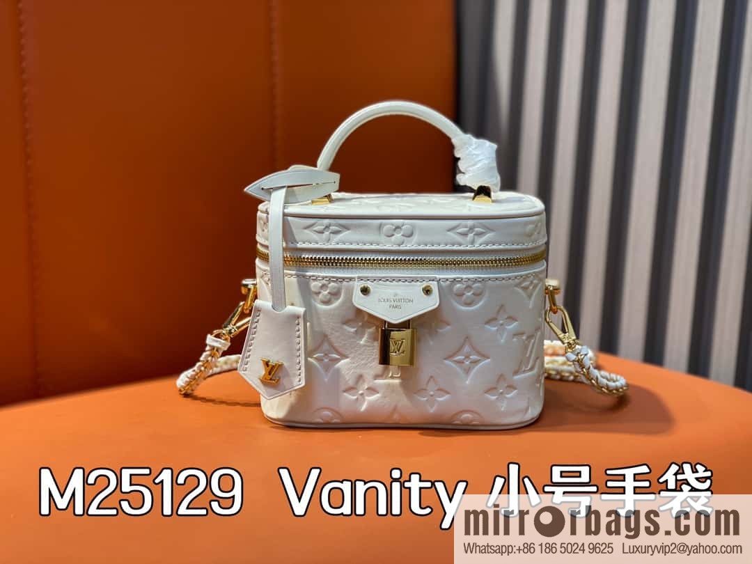 [Boutique‑grade] M25129 white, full leather embossed cosmetic bag series, variable size chip version M25219 white M25123 black, this Vanity small handbag.