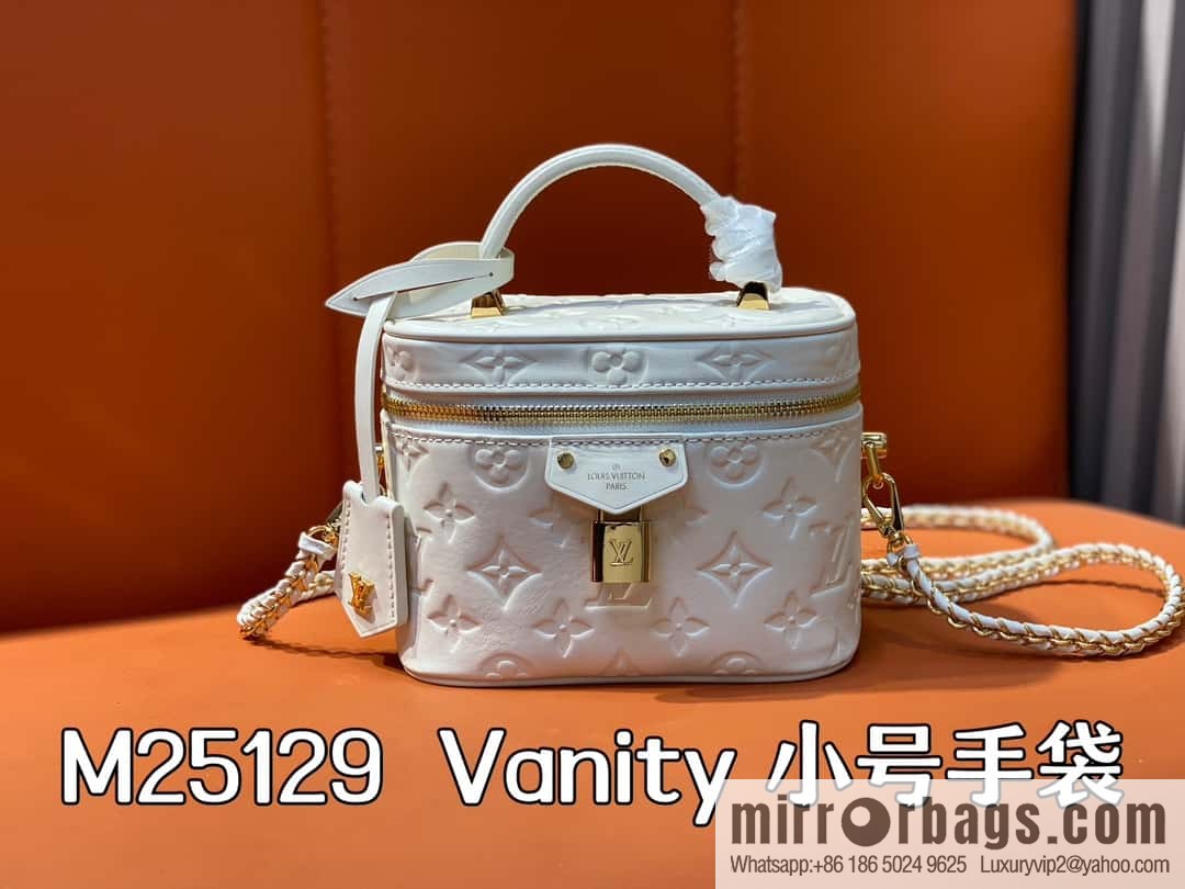[Boutique‑grade] M25129 white, full leather embossed cosmetic bag series, variable size chip version M25219 white M25123 black, this Vanity small handbag.