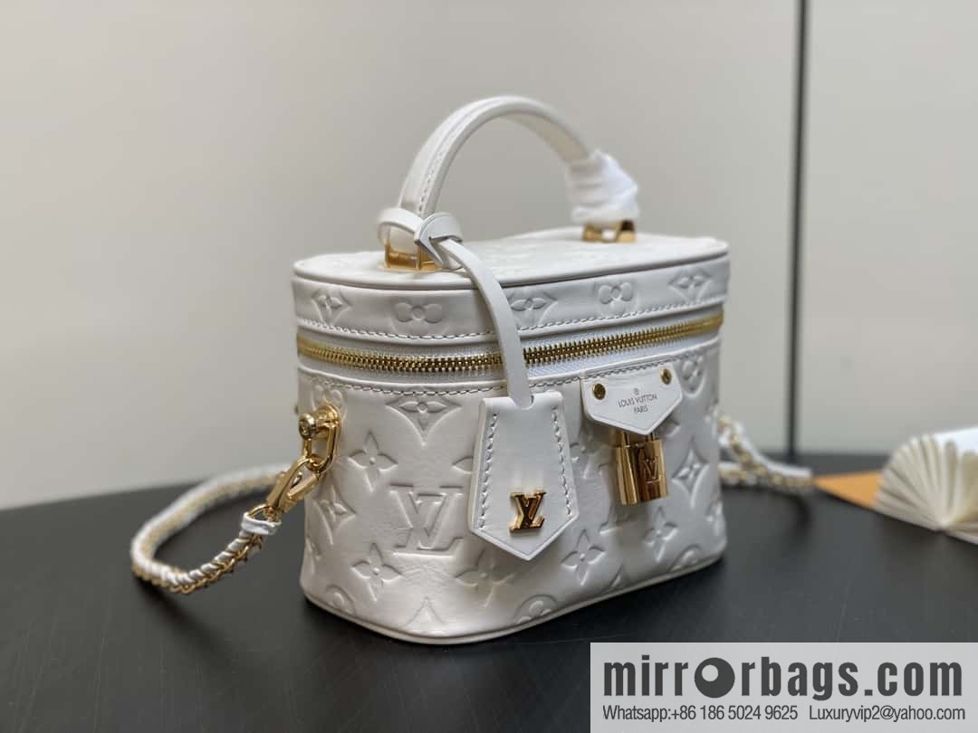 [Boutique‑grade] M25129 white, full leather embossed cosmetic bag series, variable size chip version M25219 white M25123 black, this Vanity small handbag.
