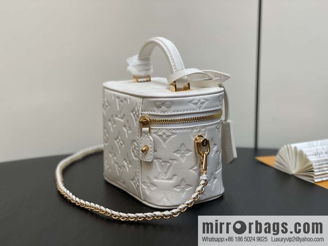 [Boutique‑grade] M25129 white, full leather embossed cosmetic bag series, variable size chip version M25219 white M25123 black, this Vanity small handbag.