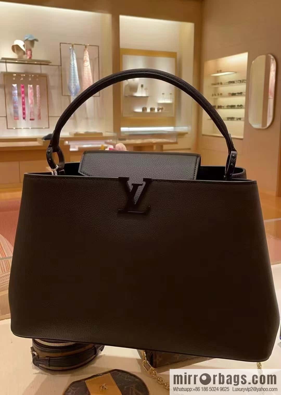 [Premium‑quality] M23955 full leather cap that English series CAPUCINES SOUPLE large handbag