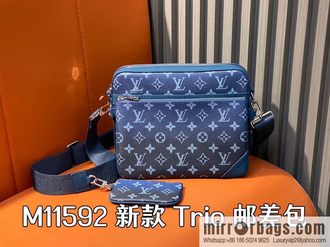 [Premium‑quality] M11592 blue gradual change men's bag three-piece series, variable code chip version, the latest Trio mailman bag