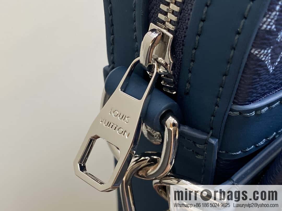 [Premium‑quality] M11592 blue gradual change men's bag three-piece series, variable code chip version, the latest Trio mailman bag