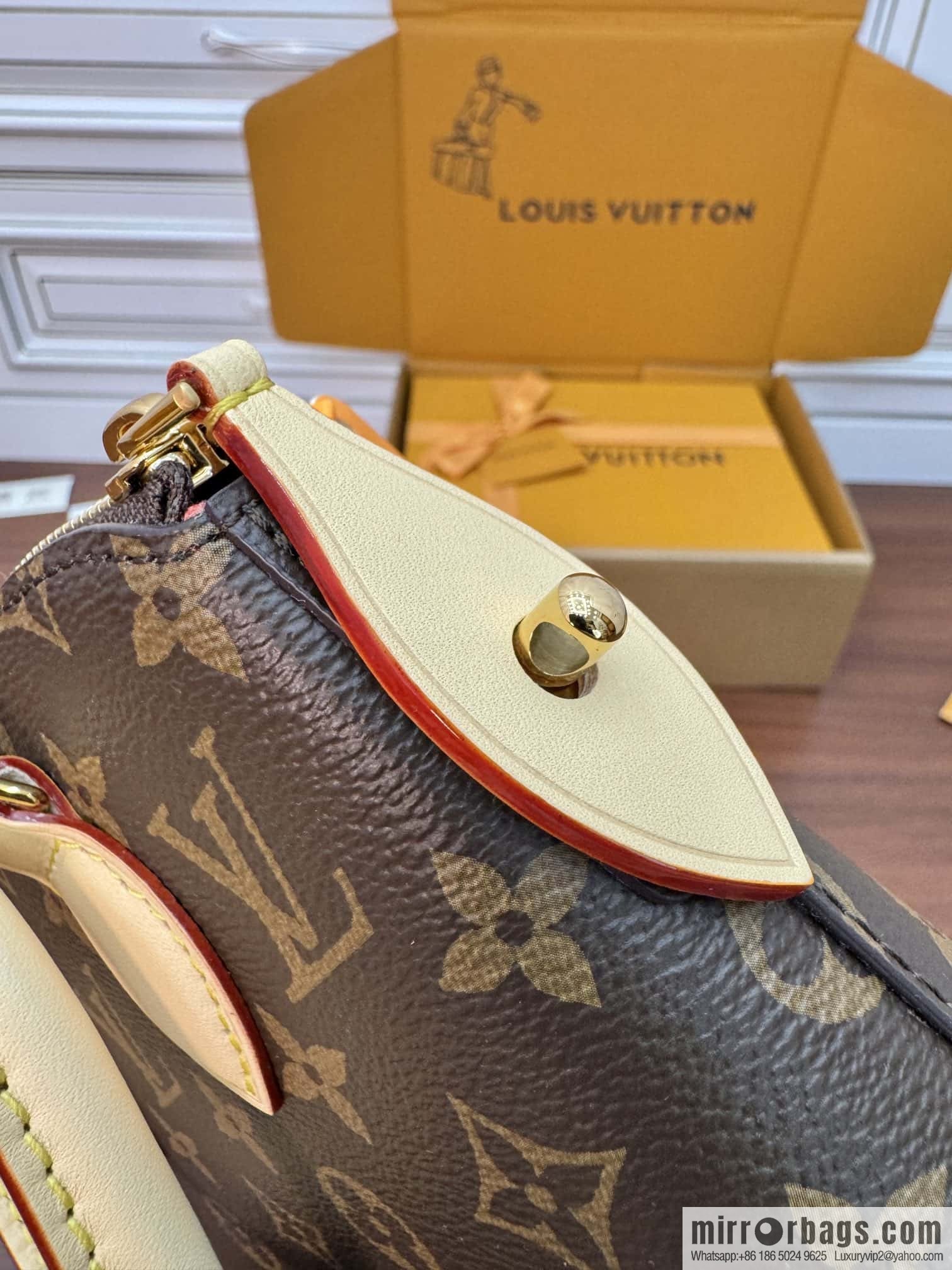 LV M12019 Lockit BB