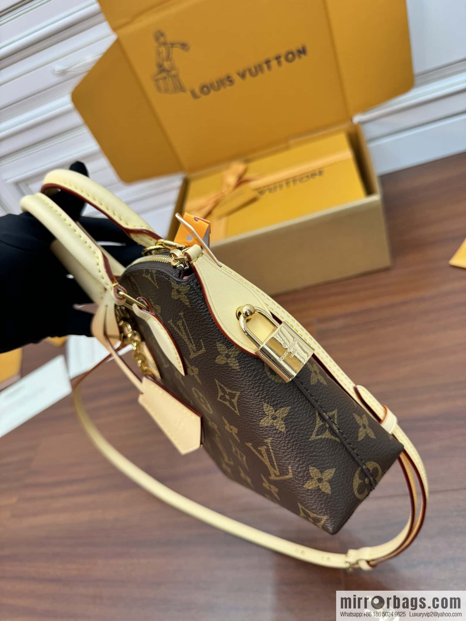 LV M12019 Lockit BB